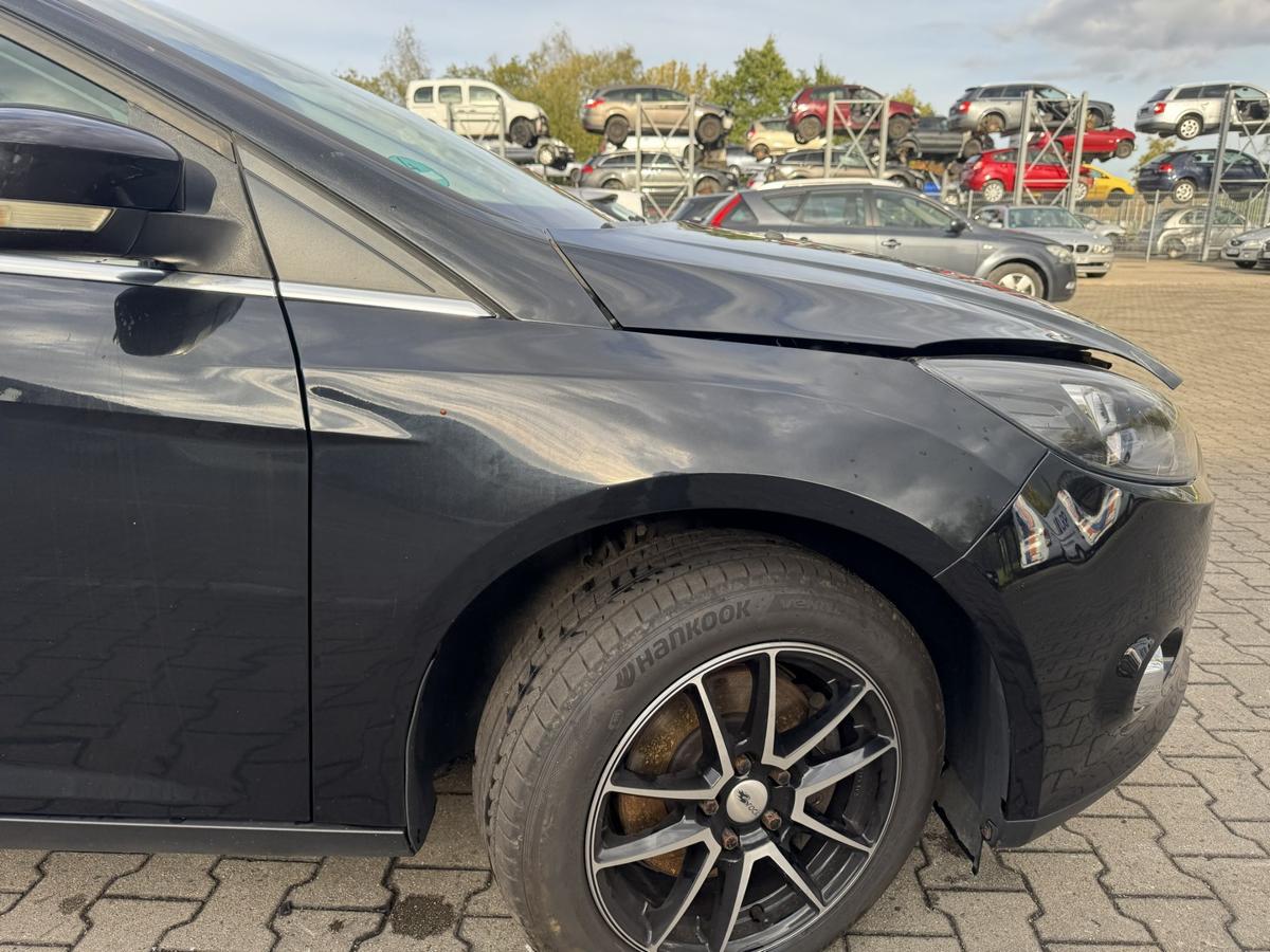 Ford Focus 3 original Kotfl&uuml;gel vorn rechts Panther Schwarz Bj.2011